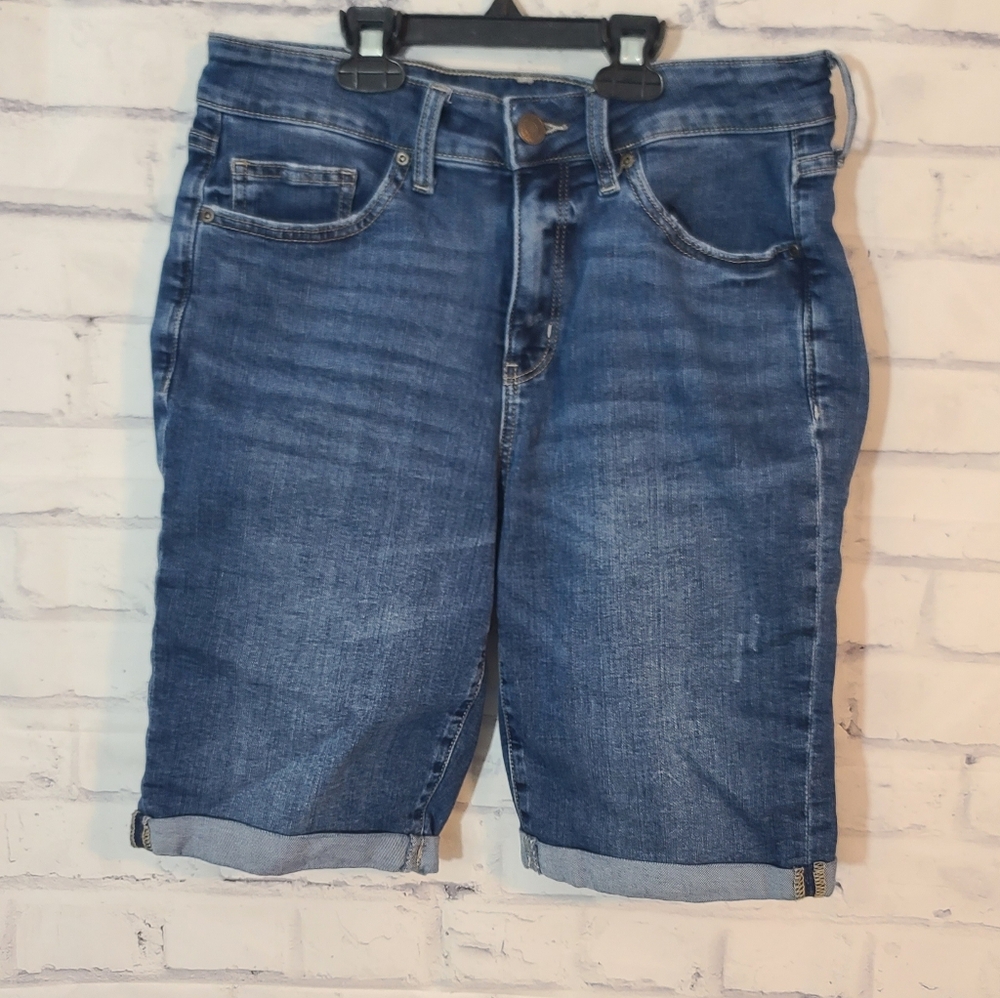 St. Johns Bay Denim Bermuda Jean Shorts Sz 8